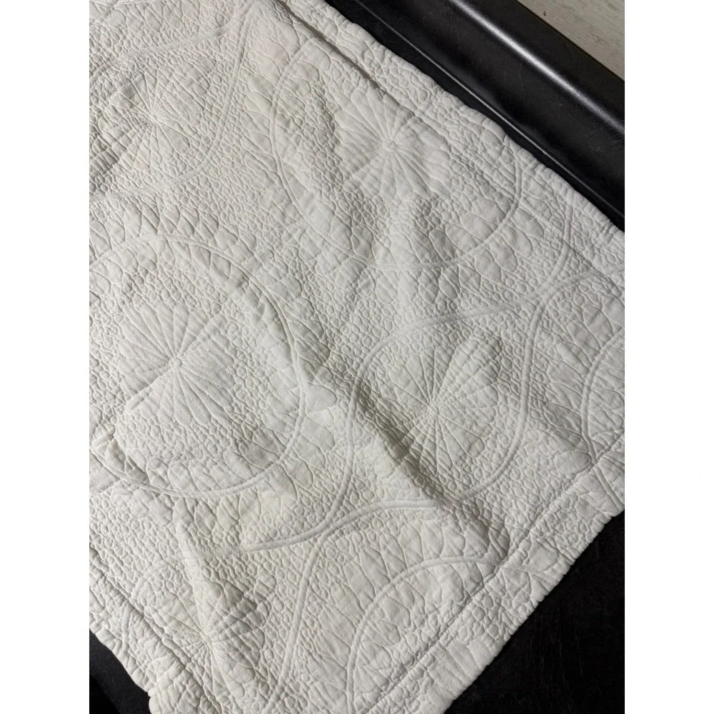 Pottery Barn Ivory Medallion Matelasse Standard Pillow Sham Cotton Portugal
